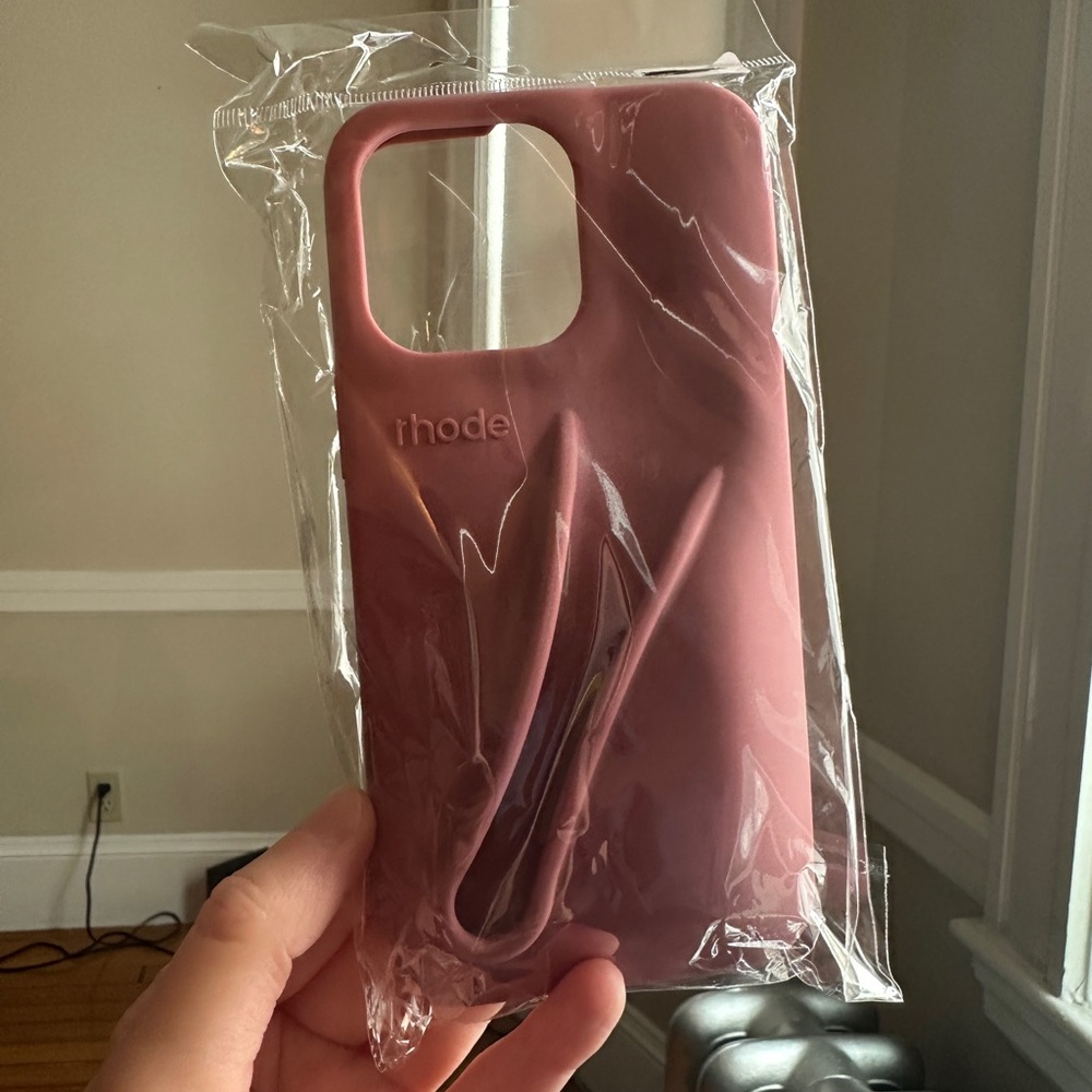 Mauve Phone Case W/ Lip Gloss Holder (14 pro max)